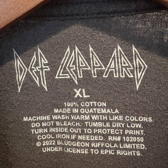 Def Leppard Shirt Mens XL Black Band Tee Graphic Leopard 2022 Rock Tour T-Shirt - Picture 2 of 9